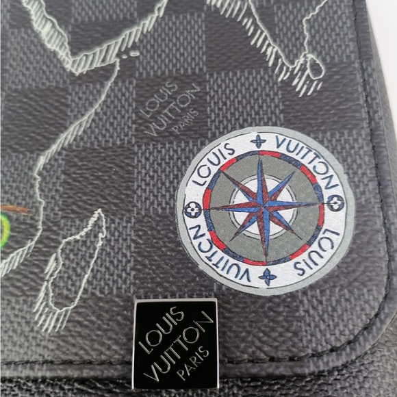 Louis Vuitton LTD Ed World Map District PM Damier Graphite Messenger Bag black - Picture 6 of 8